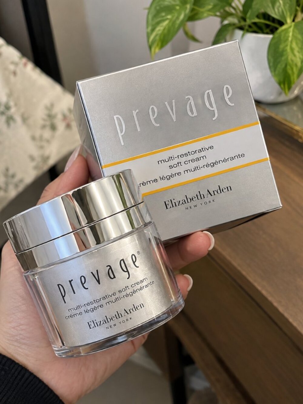 Elizabeth Arden Prevage Lightweight Multi-Restorative Soft Cream 1.7 Fl Oz / 50m